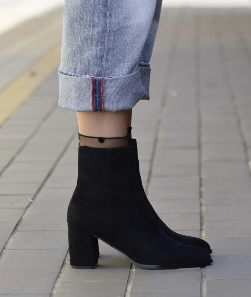 soyet mpotaki mayro me xamhlo takoyni.idaniko gia to grafeio