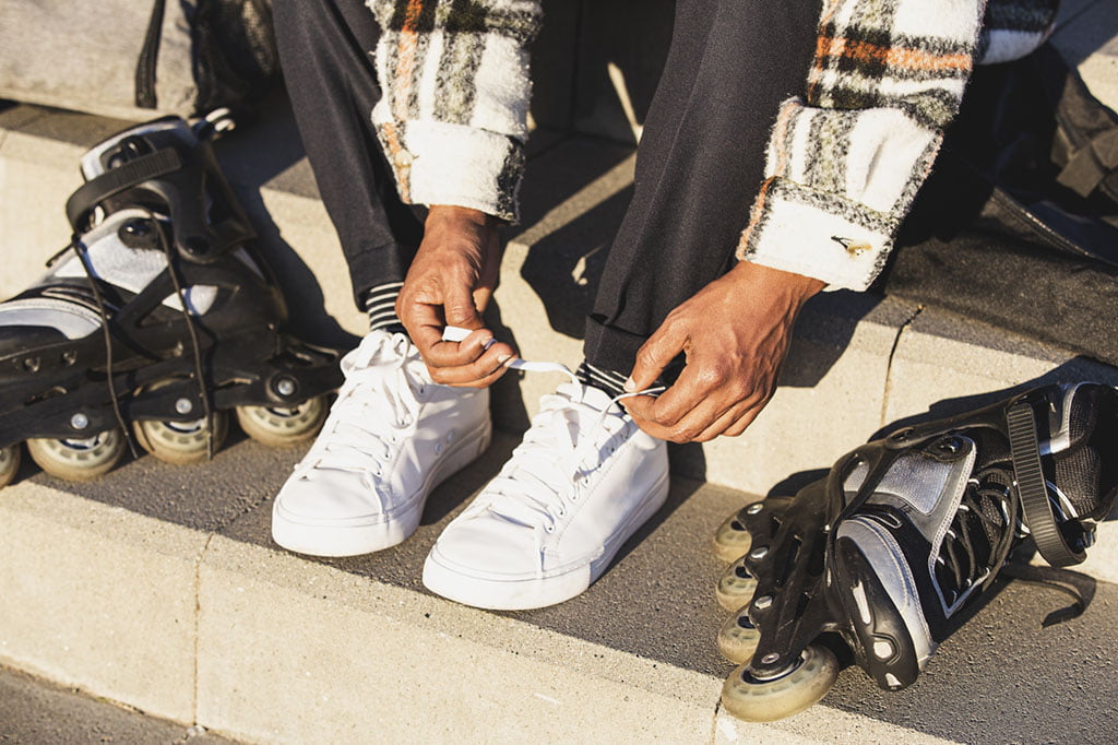 Πως γίνεται ο σωστός συνδυασμός για το sneakers και το κοστούμι