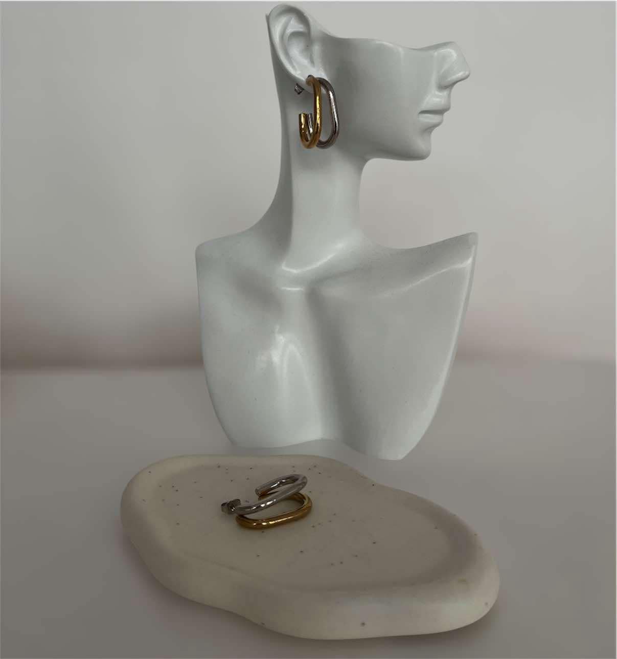 ιδιαιτερα σκουλαρικια σε ασημί-χρυσή απόχρωση