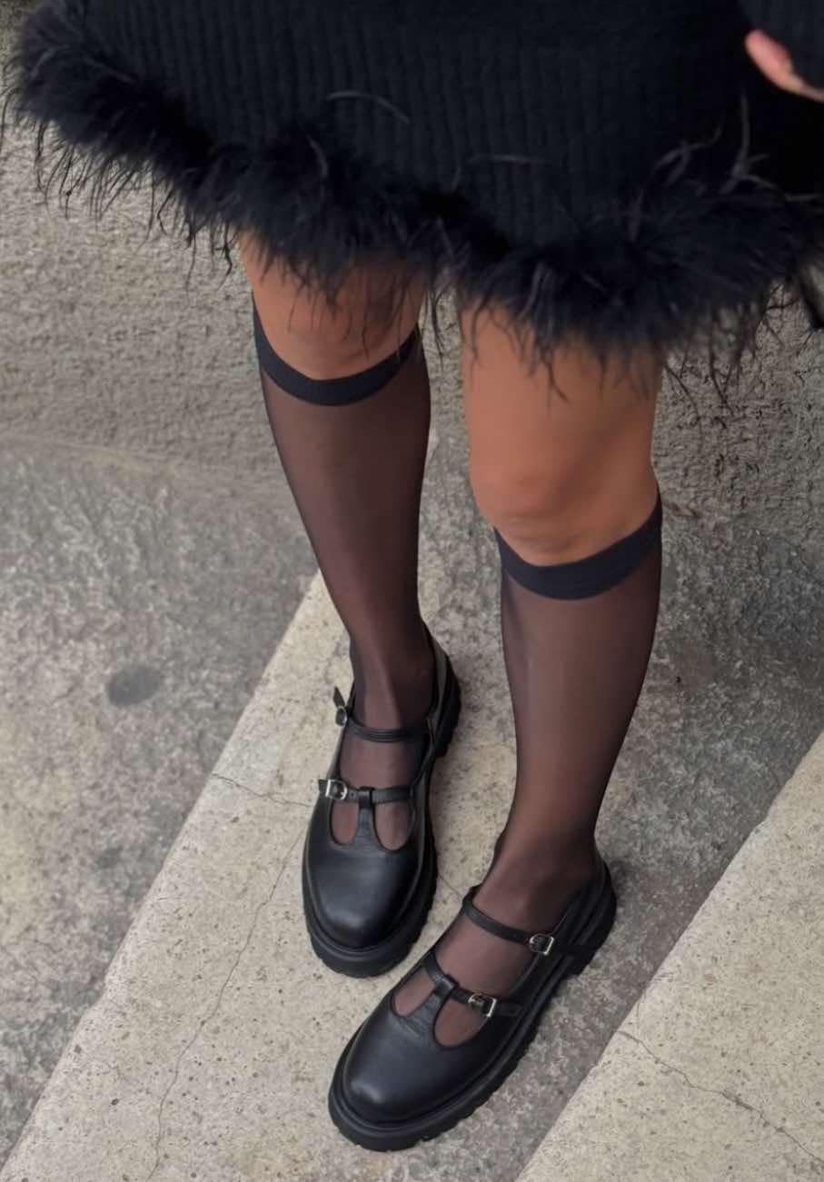 καλτσεσ λεπτεσ μεχρι το γονατο