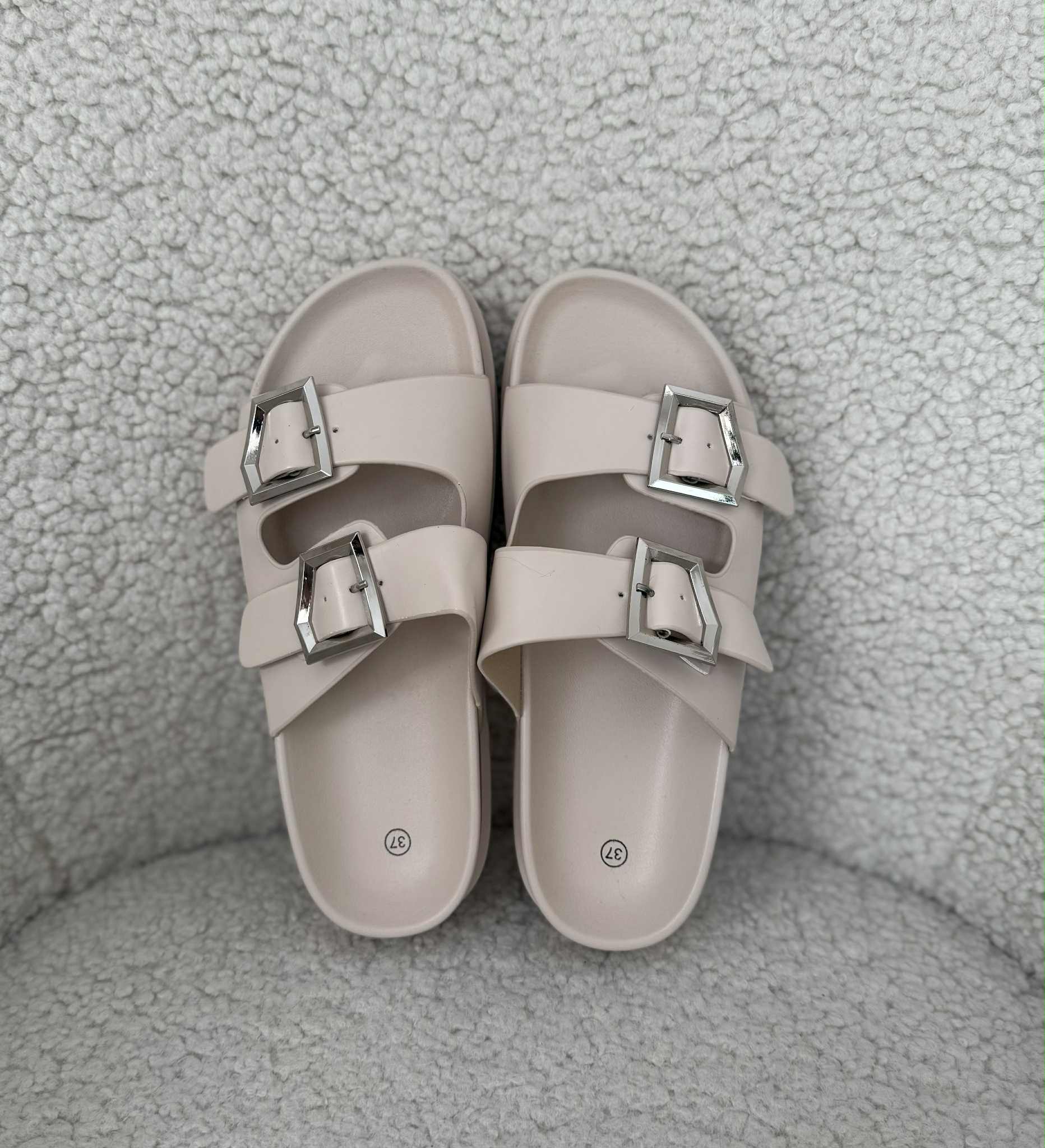 δισολες bude παντοφλες με λουρακια και αγκραφα