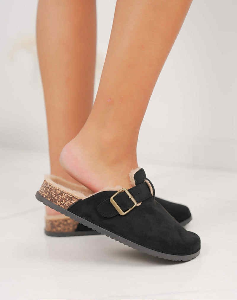 μαύρη παντόφλα birkenstock