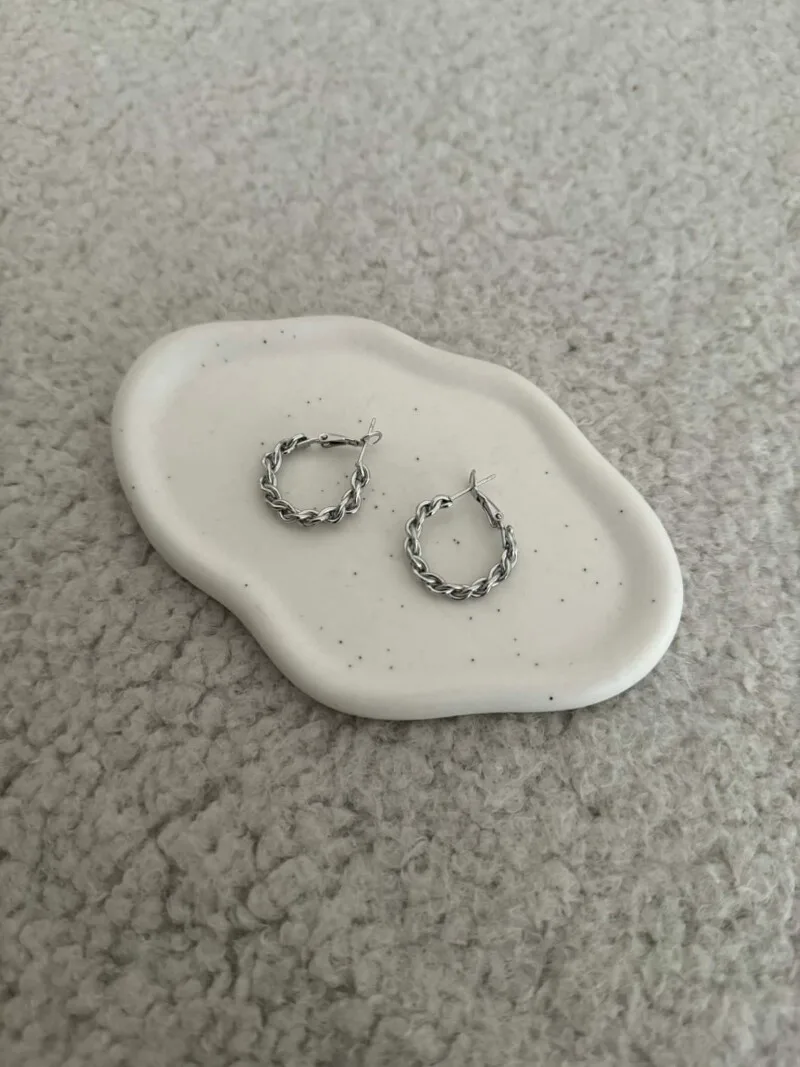 μινι κρίκοι σε ασημί χρώμα από ανοξείδωτο ατσαλι , δεν μαυρίζουν