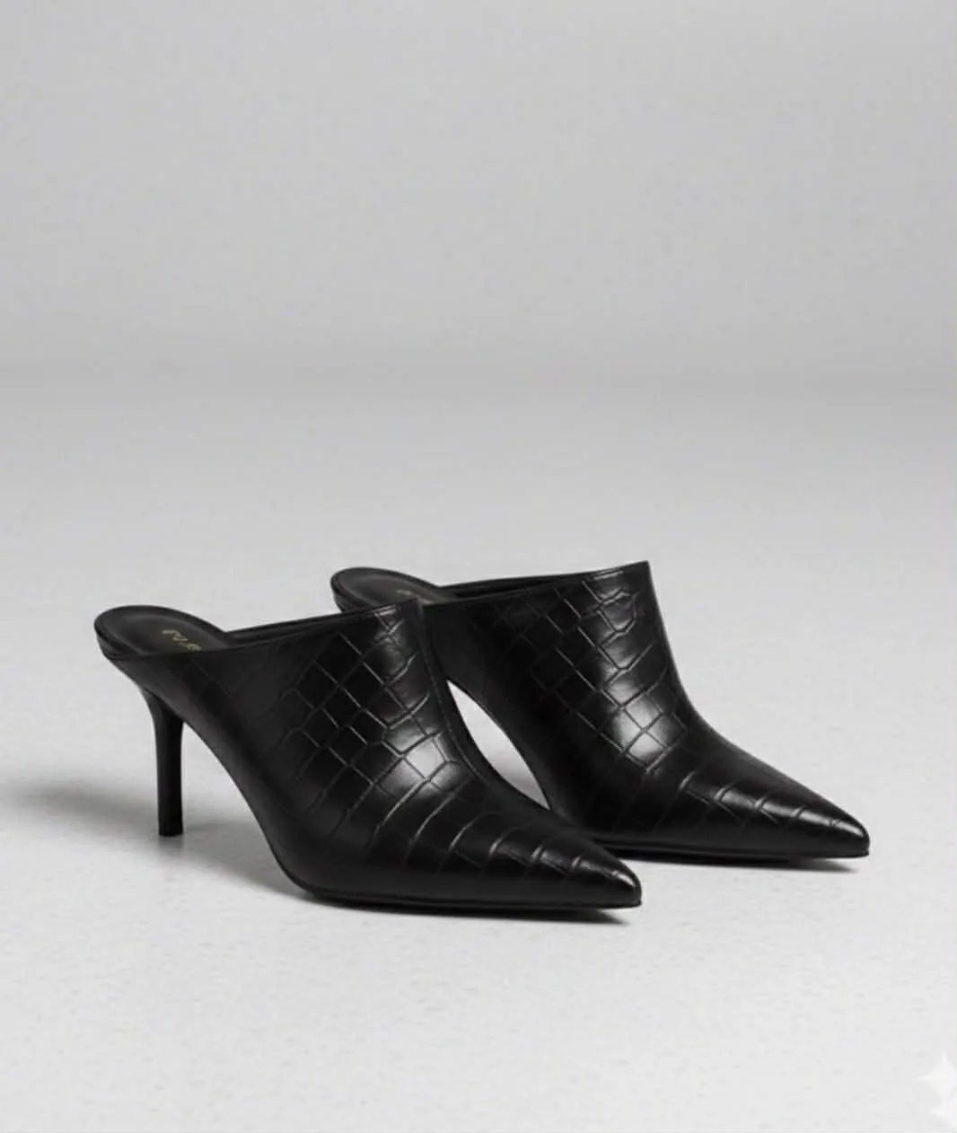 μαύρα κροκό mules