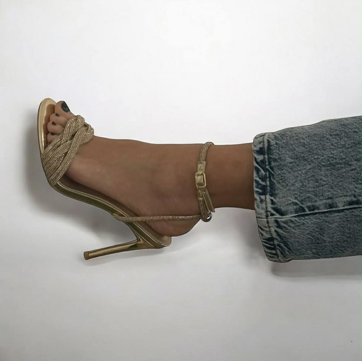 χρυσά πεδιλα με στρας ιδανικά για γαμους και βαφτίσεις