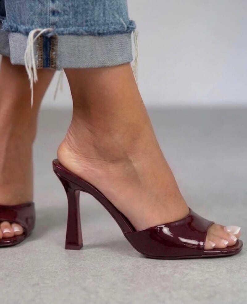 μπορντό λουστρίνι mules