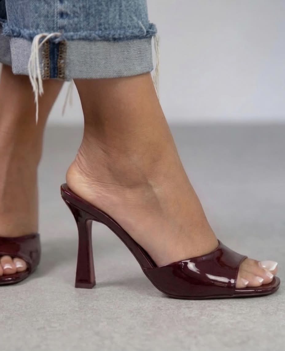 μπορντό λουστρίνι mules