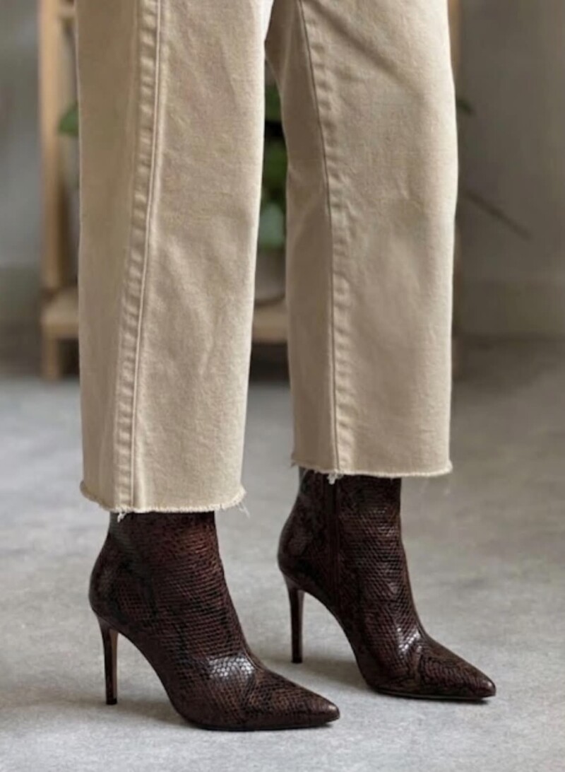 μυτερό μποτάκι animal print σε καφέ απόχρωση